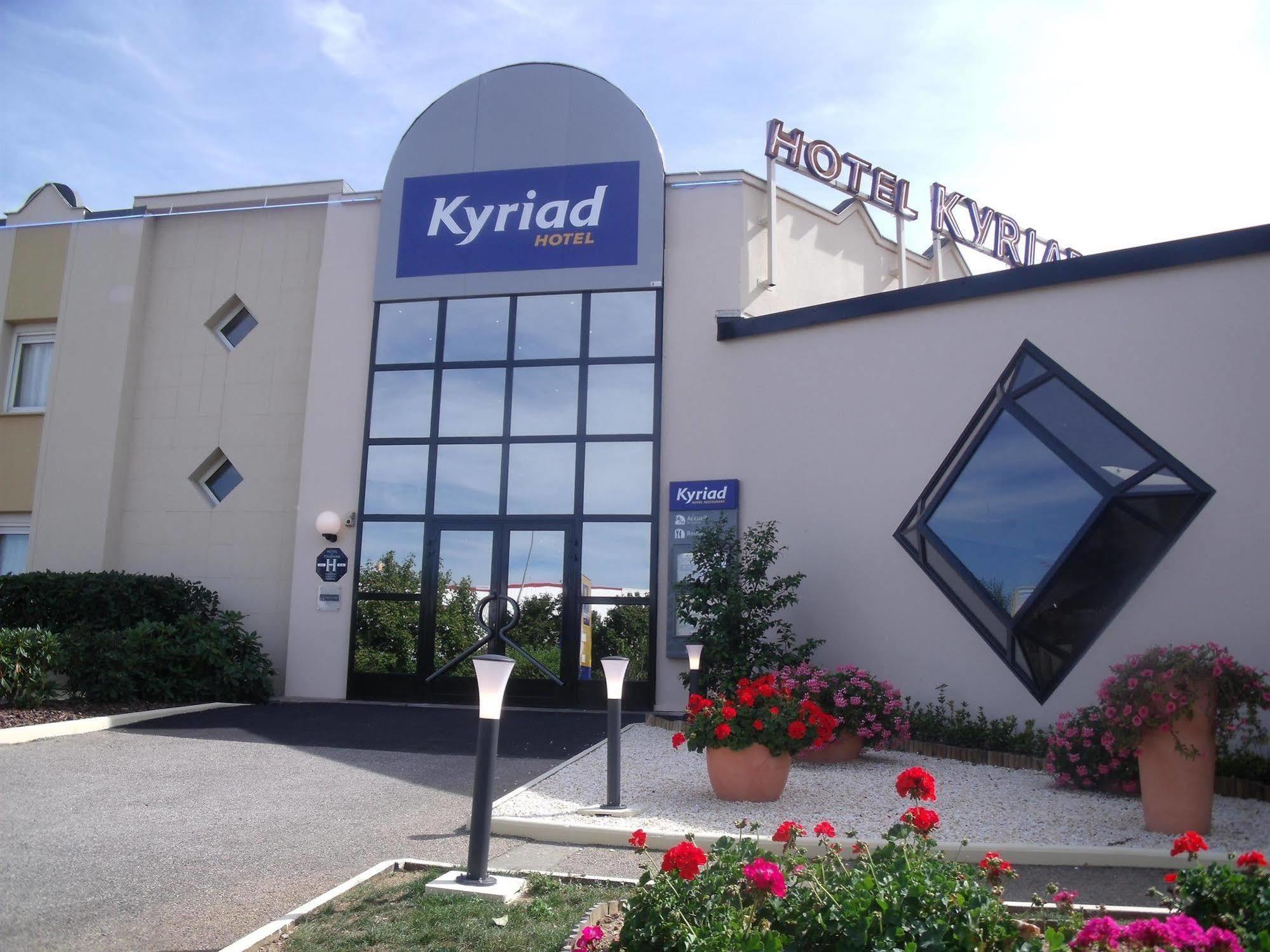 Kyriad Limoges Sud - Feytiat Bagian luar foto